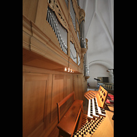Stockholm, Katarina kyrka, Spieltisch und Orgelprospekt