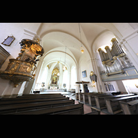 Stockholm, Maria Magdalena kyrka, Chorraum mit Kanzel und Sdemporenorgel