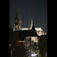 Köln (Cologne), Dom St. Peter und Maria, Ansicht vom Heumarkt aus bei Nacht