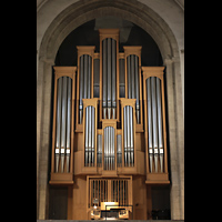 Kln (Cologne), Basilika St. Aposteln, Hauptorgel beleuchtet