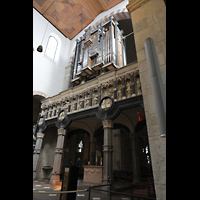 Kln (Cologne), Basilika St. Maria im Kapitol, Orgel mit Renaissance-Lettner (1523) seitlich