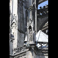 Köln (Cologne), Dom St. Peter und Maria, Strebewerk und Fialen an der Ostseite des nördlichen Querhauses