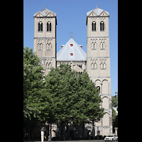 Kln (Cologne), Basilika St. Gereon, Doppelturmfassade im Osten