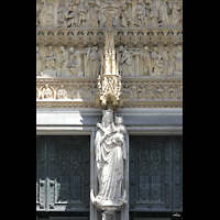 Köln (Cologne), Dom St. Peter und Maria, Marienfigur am Hauptportal