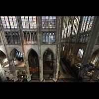 Köln (Cologne), Dom St. Peter und Maria, Blick vom nordwestlichen Triforium auf die Querhausorgel und zum Chorraum
