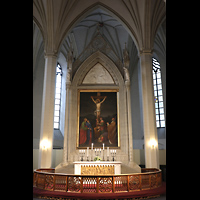 Tallinn (Reval), Oleviste kirik (Olai-Kirche), Chorraum mit Altar