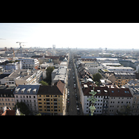 Mnchen (Munich), St. Paul, Blick nach Osten entlang der Schwanthalerstrae auf die Altstadt und den Dom