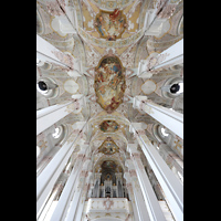 Mnchen (Munich), Heilig-Geist-Kirche, Orgel und Deckenfresken von Cosmas Damian Asam (1724-30)