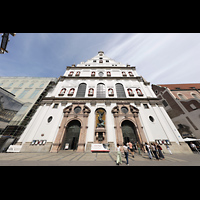 Mnchen (Munich), Jesuitenkirche St. Michael (ehem. Hofkirche), Fassade perspektivisch