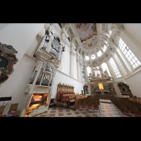 Chororgel mit Blick in den Chor zum Hochaltar Passau, Dom St. Stephan, Chororgel mit Blick in den Chor zum Hochaltar