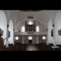 Weilheim i.OB., Stadtpfarrkirche Mari Himmelfahrt, Innenraum / Hauptschiff in Richtung Orgel (bis 2023)