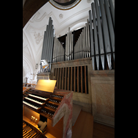 Weilheim i.OB., Stadtpfarrkirche Mari Himmelfahrt, Alter Spieltisch und Orgel (bis 2023)