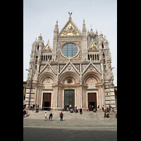 Siena, Cattedrale di Santa Maria Assunta, Reich verzierte Fassade mit Dreiecksgiebeln