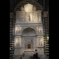 Siena, Cattedrale di Santa Maria Assunta, Seitenaltar