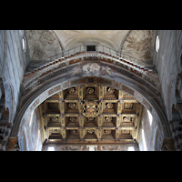 Pisa, Duomo di Santa Maria Assunta, Brcke unterhalb der Kuppel