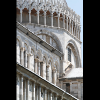 Pisa, Duomo di Santa Maria Assunta, Seitenschiff und Vierungskuppel