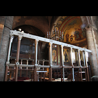 Modena, Duomo San Geminiano, Orgel im linken Chorraum