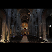 Modena, Duomo San Geminiano, Innenraum / Hauptschiff in Richtung Chor
