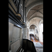 Trier, Dom St. Peter, Blick vom Spieltisch der Chororgel ins Hauptschiff
