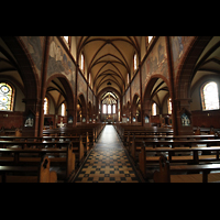 Mettlach, St. Lutwinus, Innenraum in Richtung Chor