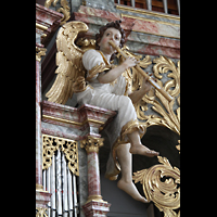 Landsberg am Lech, Stadtpfarrkirche Mari Himmelfahrt, Figurenschmuck am linke Rckpositiv