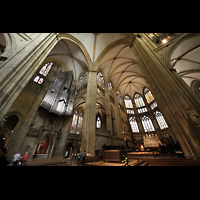 Regensburg, Dom St. Peter, Blick von der Vierung in den Chor und zur Orgel