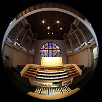 Detmold, Heilig-Kreuz-Kirche, Spieltisch und mittlerer Orgelprospekt