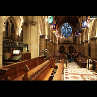 Paris, Cathdrale Amricaine (Holy Trinity Cathedral), Blick vom Chor auf den Spieltisch und ins Hauptschiff