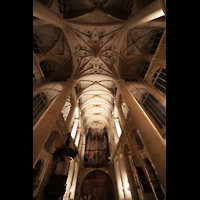 Paris, Saint-Etienne-du-Mont, Blick in die Vierung und zur Orgel