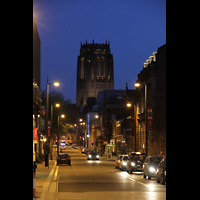 Liverpool, Anglican Cathedral, Blick von der Hope Street auf die Kathedrale bei Nacht