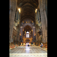 Liverpool, Anglican Cathedral, Blick vom Chor durch den gesamten Innenraum