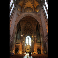 Liverpool, Anglican Cathedral, Zentralraum unter der Kuppel mit Orgel