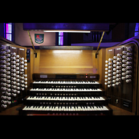 Liverpool, Metropolitan Cathedral of Christ the King, Spieltisch