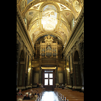 Pompei, Santuario della Beata Vergine (Madonna del Rosario), Innenraum in Richtung Orgel