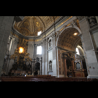 Roma (Rom), Basilica S. Pietro (Petersdom), Chorraum mit Cathedra Petri und Epistelorgel