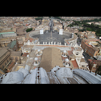 Roma (Rom), Basilica S. Pietro (Petersdom), Blick von der Kuppel auf den Petersplatz