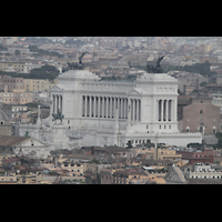 Roma (Rom), Basilica S. Pietro (Petersdom), Blick von der Kuppel auf das Monument Vittorio Emanuele II