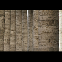 Roma (Rom), Basilica S. Pietro (Petersdom), Säulen (Kolonnaden) auf dem Petersplatz