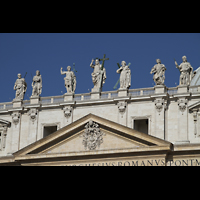 Roma (Rom), Basilica S. Pietro (Petersdom), Figuren auf der Fassade