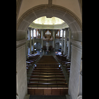 Bern, Heilig-Geist-Kirche, Blick von der hinteren Empore in die Kirche