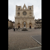 Lyon, Cathédrale Saint-Jean, Fassade und Vorplatz