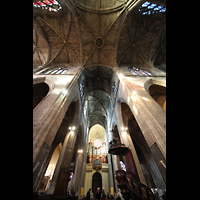 Bordeaux, Saint-Michel, Blick ins Deckengewölbe und zur Orgel