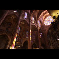 Palma de Mallorca, Catedral La Seu, Blick zur Orgel und zur großen Rosette