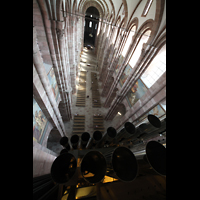 Speyer, Kaiser- und Mariendom, Blick vom Dach der Orgel auf die groen  Prospektpfeifen und in den Dom