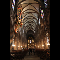 Strasbourg (Straßburg), Cathédrale Notre-Dame, Hauptschiff in Richtung Chor