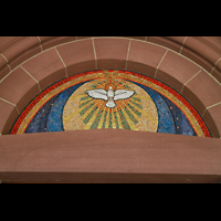 Schramberg (Schwarzwald), Heilig-Geist-Kirche, Heilig-Geist-Mosaik über dem Hauptportal