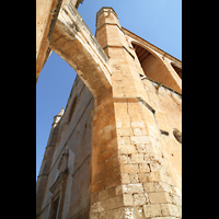 Muro (Mallorca), Sant Joan Baptiste, Verbindungsgang von der Kirche zum Turm