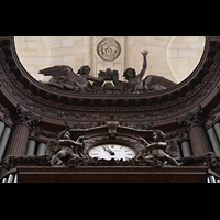 Paris, Saint-Sulpice, Uhr und Figurenschmuck