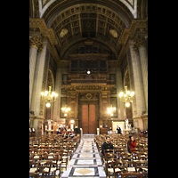 Paris, Sainte-Madeleine, Innenraum in Richtung Orgel