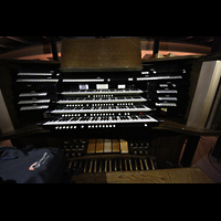 Boulder, University, Macky Auditorium, Spieltisch der Orgel im Auditorium